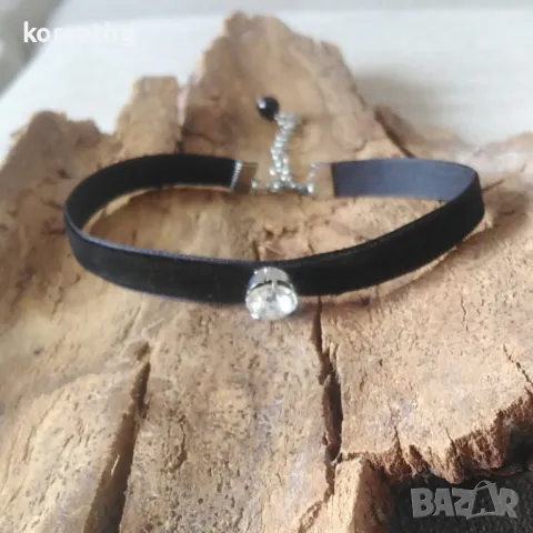 Ръчно изработен чокър от черно кадифе с кристал 20348, снимка 1