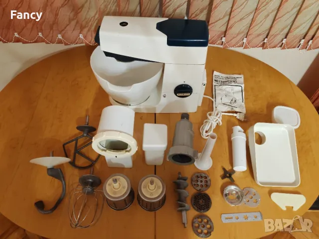 Кухненски робот Kenwood Chef,Тесто мелачка, месо мелачка, мелачка за зеленчуци, курабии , снимка 2 - Кухненски роботи - 49048035