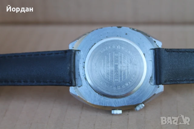 СССР мъжки кварцов часовник ''Луч'' календар, снимка 5 - Мъжки - 50917976