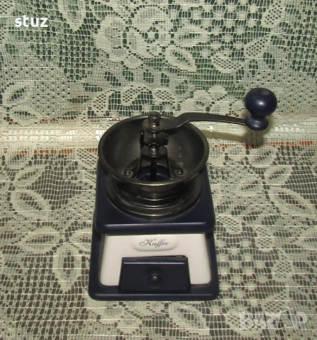 Порцаланова мелничка за кафе, подправки, билки, снимка 2 - Аксесоари за кухня - 53684427