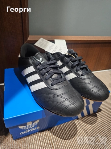 Дамски маратонки Adidas, снимка 3 - Маратонки - 52489527