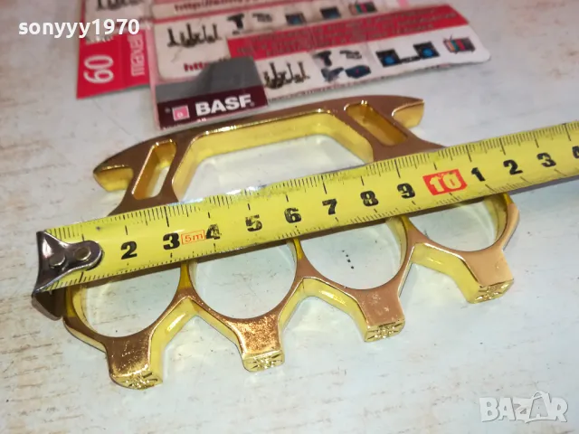 БОКС ЗЛАТЕН С КВАДРАТИ И КРЪСТОВЕ В ТЯХ 1303251300, снимка 2 - Екипировка - 49478014