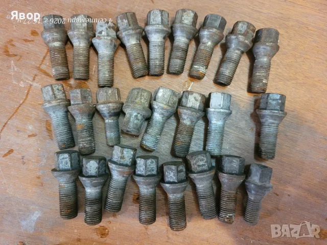 24 употребявани болтове за Мерцедес и пежо , снимка 3 - Части - 55954852
