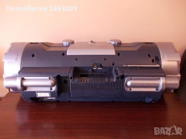 JVC boombox, снимка 4 - Радиокасетофони, транзистори - 52050308