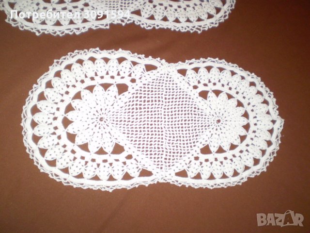 Две  бели плетени на една кука овални покривки, снимка 3 - Покривки за маси - 34482771