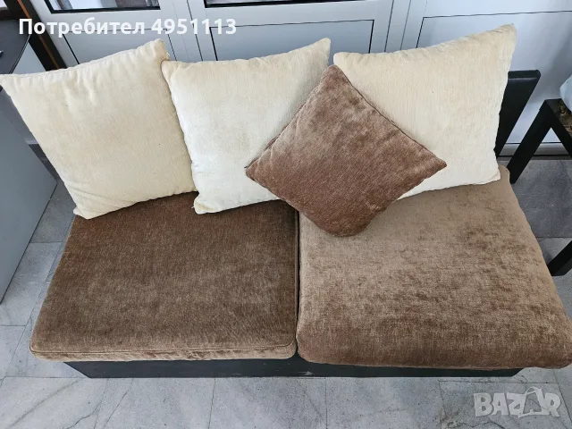 диван с възглавници, снимка 3 - Дивани и мека мебел - 56104449