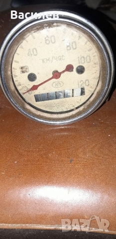 Ковровец гуми за резервоар,скоростомер,стар номер.Цедка от стар мотор., снимка 4 - Мотоциклети и мототехника - 30468781