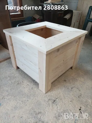 Саксии от дърво, кашпи.