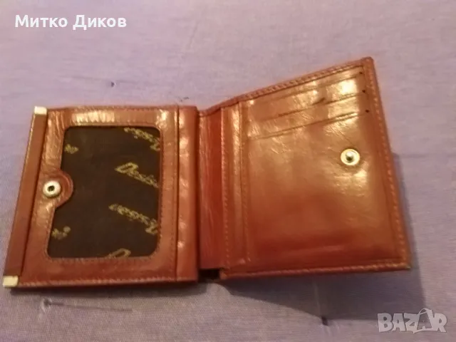 Портмоне марково на Десисан естествена кожа 100х100мм като ново, снимка 5 - Портфейли, портмонета - 49171928