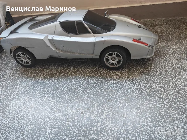 RC Ferrari Enzo 30e, снимка 8 - Коли, камиони, мотори, писти - 56174134