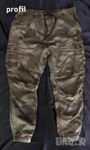 American Eagle M камуфлажен карго панталон