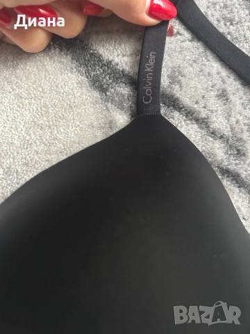 Сутиен Келвин Клайн