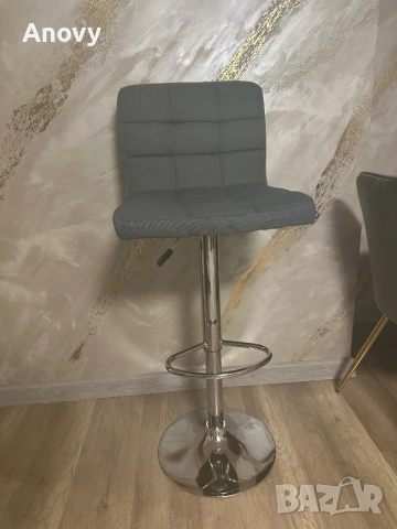 Бар стол – регулируема височина 40 евро