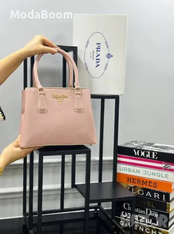 Prad🅰️ дамски чанти Различни цветове , снимка 5 - Чанти - 48428477