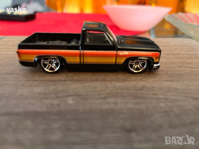 Hotwheels Silverado, снимка 4 - Колекции - 41654044