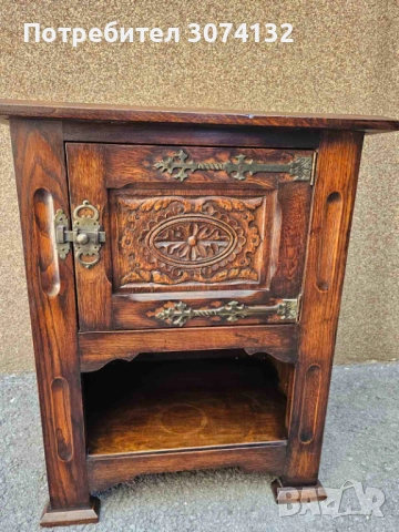 Шкафче в Готически стил , снимка 2 - Шкафове - 51395910