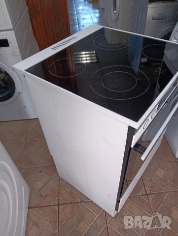 Свободно стояща печка с керамичен плот Gram с две години гаранция!, снимка 3 - Печки, фурни - 52531472