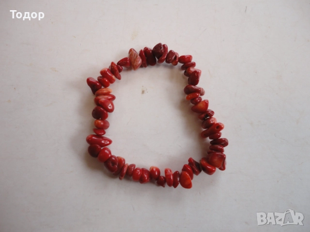 Страхотна гривна естествен корал , снимка 4 - Гривни - 52662107