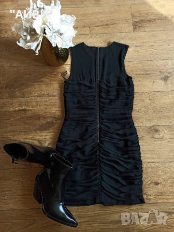 H&M прекрасна елегантна  рокля, снимка 3 - Рокли - 52640760