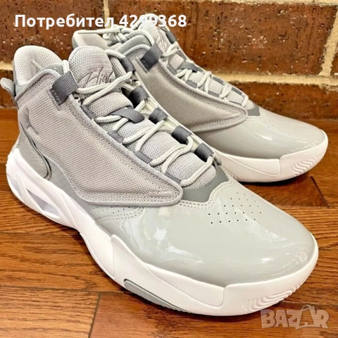 Дамски маратонки Nike JORDAN MAX AURA 4, снимка 2 - Маратонки - 52870787