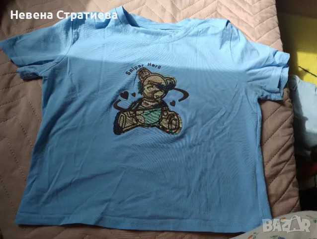 Синя блузка.