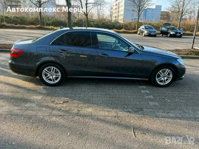 Mercedes Benz E200 , снимка 2 - Автомобили и джипове - 36136823