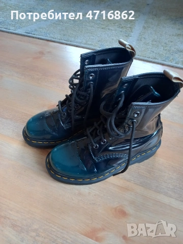 Dr. Martens Дамски кубинки, снимка 4 - Дамски боти - 53380314