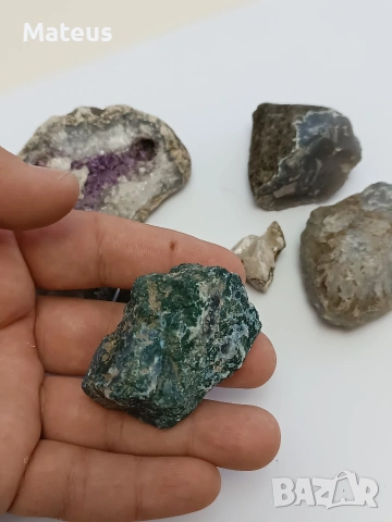 Лот Минерали, снимка 8 - Колиета, медальони, синджири - 53801385