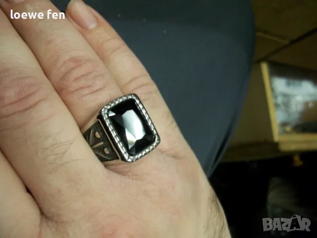 Голям мъжки пръстен подходящ за съчетаване с часовници!