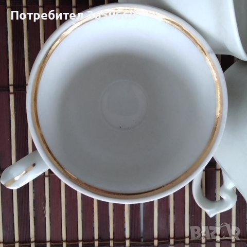 12 чаши за чай/кафе от 70-те,Нови,със златен кант, снимка 4 - Сервизи - 40849920