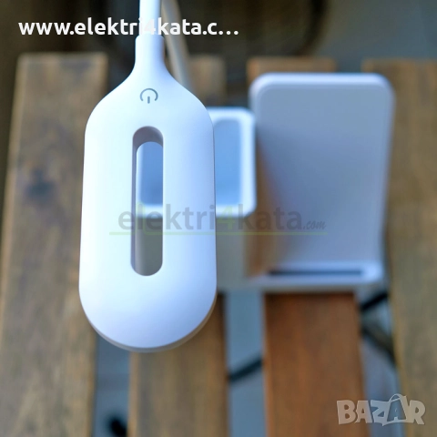 LED лампа с безжично зарядно за телефон, снимка 4 - Лед осветление - 52453916
