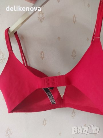 Victoria's Secret. Size 70 C Фантастичен модел, снимка 2 - Бельо - 42364348