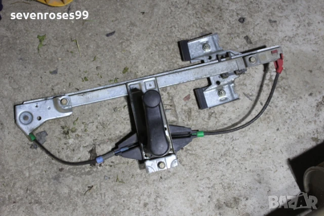 Машинка стъкло задна дясна ръчна Фолксваген Голф 3 комби 1.9 tdi 90hp VW Golf 3