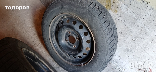 зимни гуми195/65/15-4бр. с джанти 15x6JCHx45-4бр., снимка 2 - Гуми и джанти - 51945785
