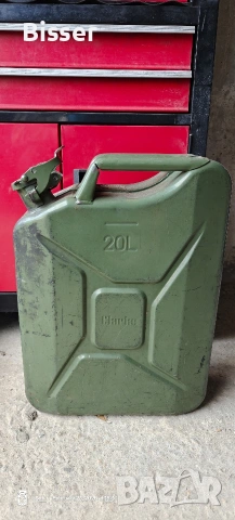Метална туба за бензин дизел 20л Clarke