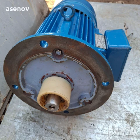 фланцов ел двигател 3 кв, снимка 2 - Електродвигатели - 50688006