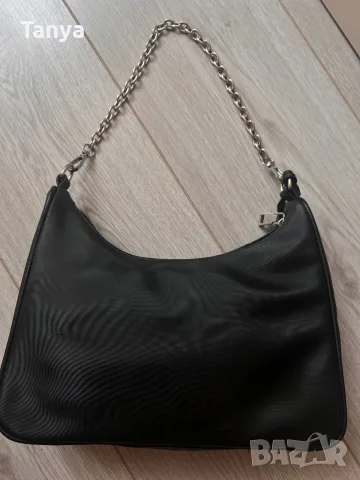 Дамска чанта Prada, снимка 3 - Чанти - 55852587