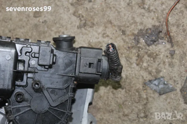 Мотор предни чистачки механизъм Форд Фиеста 6 2011 1.4tdci 68hp Ford Fiesta 6 8A61-17500-AD 8A61-17B, снимка 3 - Части - 48254810