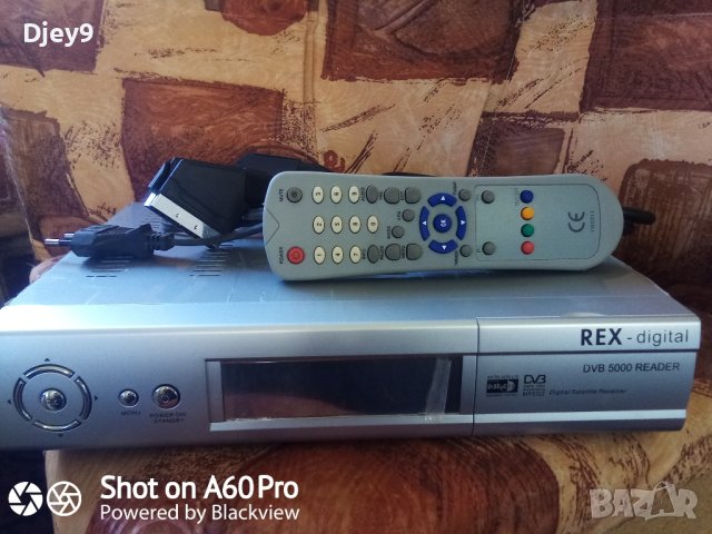 сателитен приемник и  булсатком 40 лв подарък  вътрешна  антена , снимка 3 - Приемници и антени - 44312033