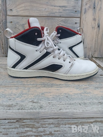 Дамски маратонки Nike Jordan, снимка 4 - Маратонки - 53761715