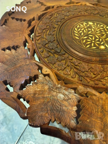 Прекрасна Дървена Масичка-Дърворезба, снимка 4 - Антикварни и старинни предмети - 53731802