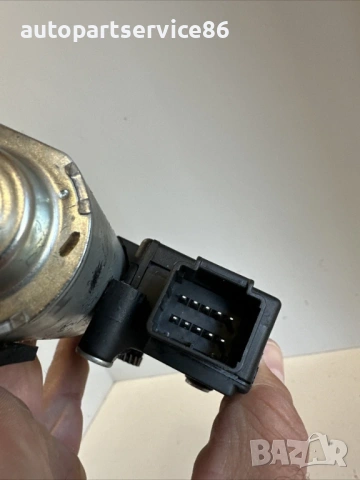 Мотор за люк за Peugeot 407 2.2 HDI (2007) 1701848F, снимка 2 - Части - 53735021