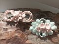 Стари български порцеланови брошки , снимка 2