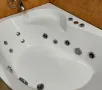 Продавам ъглова вана Бергама лява с хидромасажна система и спот, снимка 2