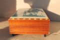 Дървена музикална кутия за бижута с латерна, снимка 4