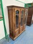 витрина / скрин / шкаф / бюфет от масивно дърво (дърворезба) 165/135см -цена   лв  -165см височина ,, снимка 4