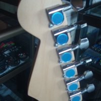 Електрическа китара, снимка 10 - Китари - 41186720