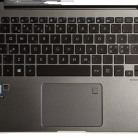 Asus ZenBook UX430UA 14" 1920x1080 i5-7200U 8GB 256GB УНИКАЛЕН, снимка 2 - Лаптопи за дома - 44700434