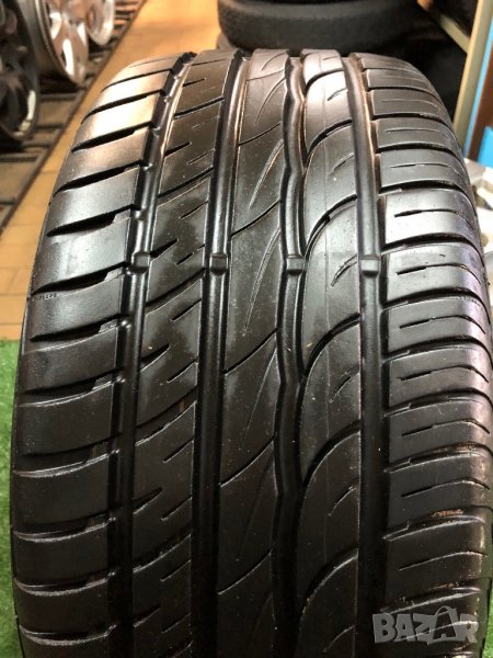 Гума 235/45/17 Barum 1 бр, снимка 1