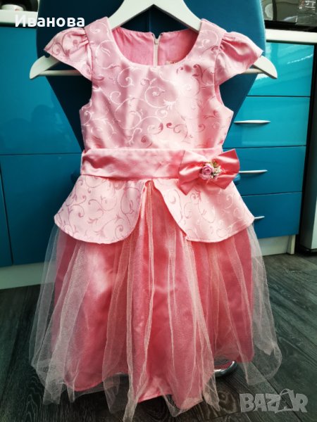 Официална рокля в розово с тюл и дантела размер 116, снимка 1